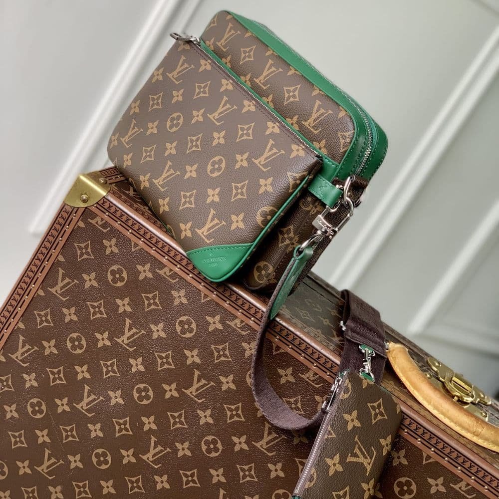 Louis Vuitton Trio Messenger Green 25cm M12766