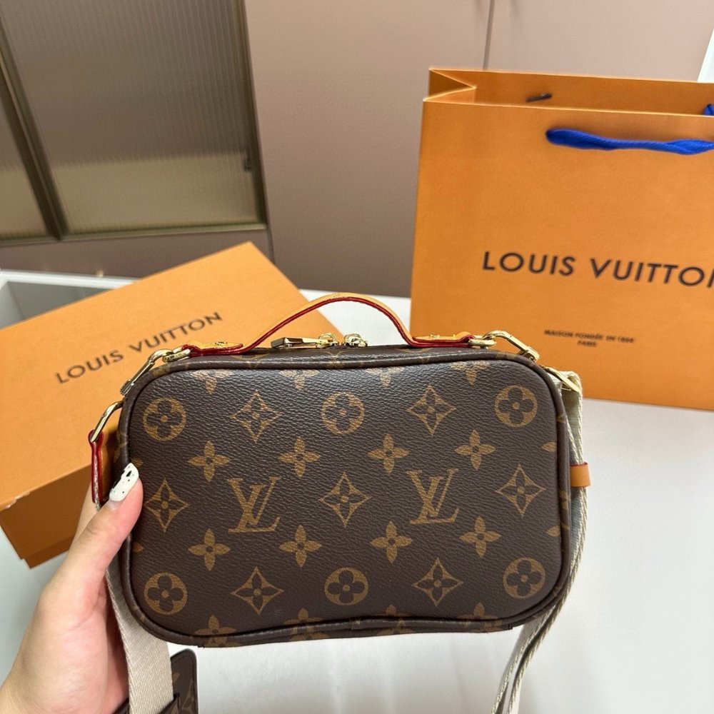 Louis Vuitton Utility Crossbody Monogram Brown 18Cm M80446