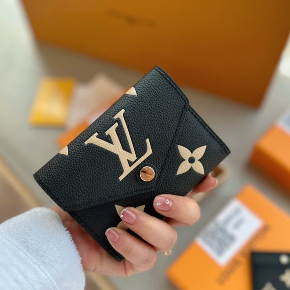 Louis Vuitton Victorine Wallet Black And Cream Monogram 12Cm M80968