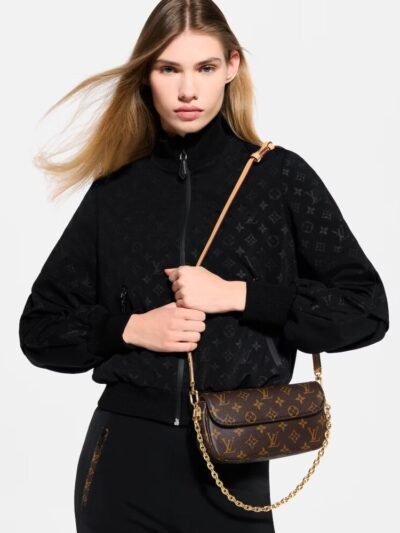 Louis Vuitton Wallet On Chain Ivy Bag Monogram Brown 22cm M81911