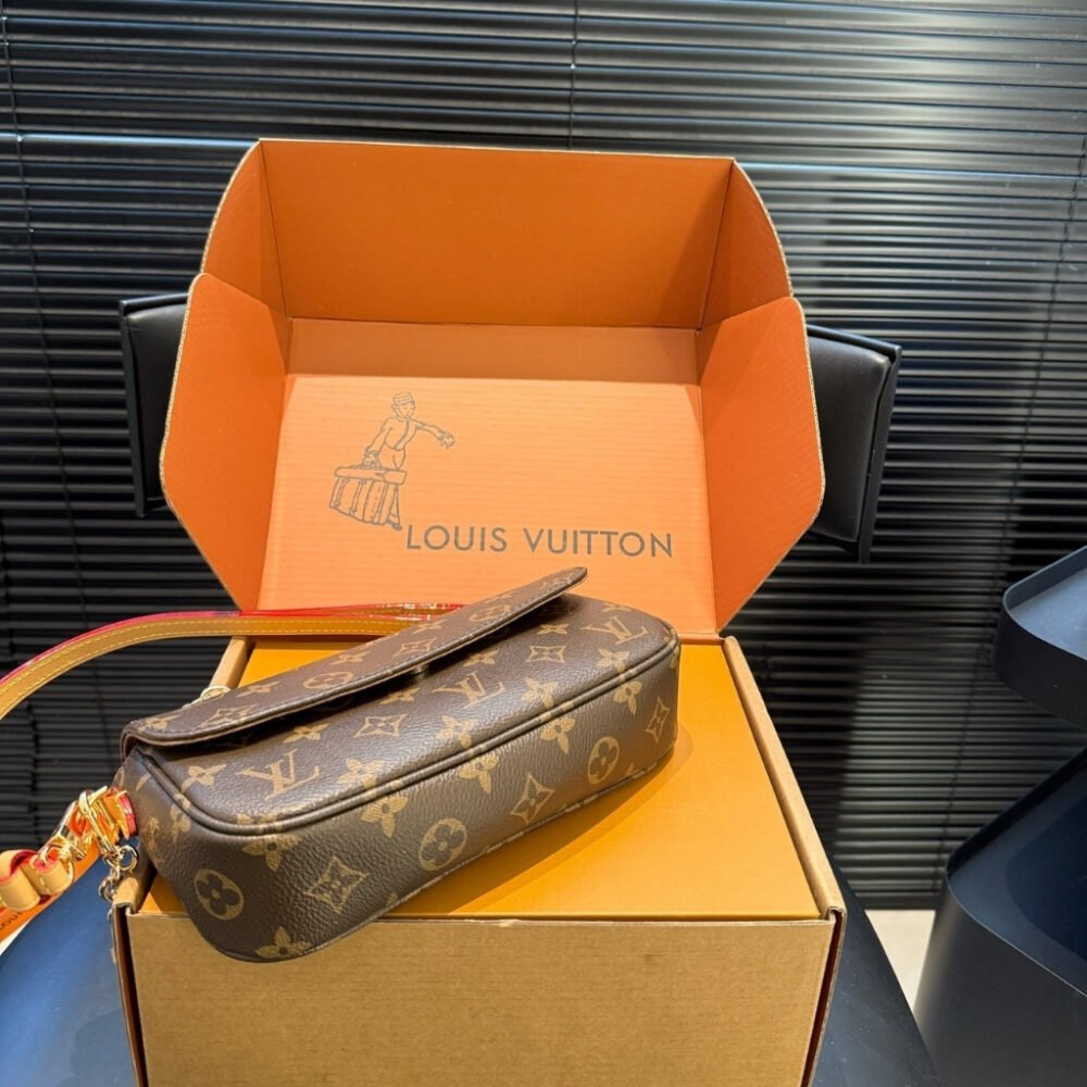Louis Vuitton Wallet On Chain Ivy Bag Monogram Brown 22cm M81911