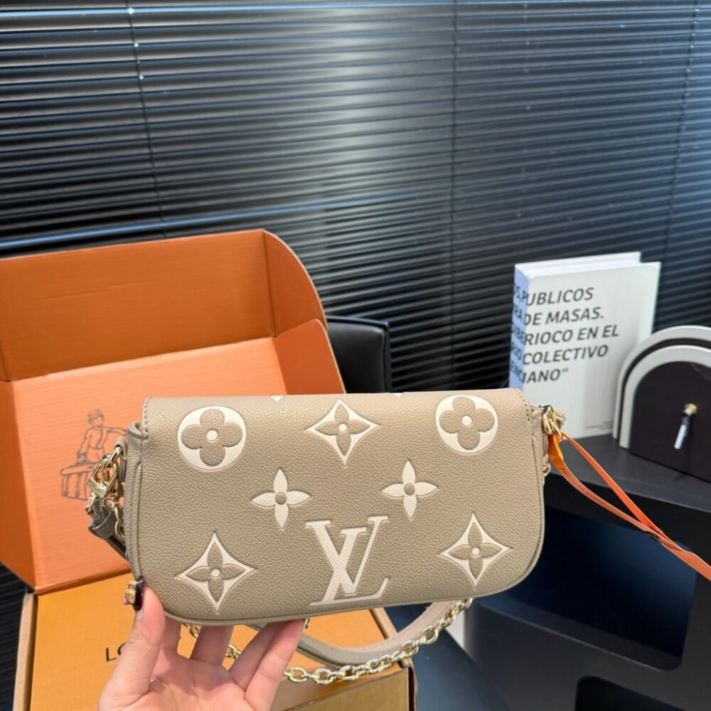 Louis Vuitton Wallet On Chain Ivy Bag Tourterelle Beige 22cm M82211