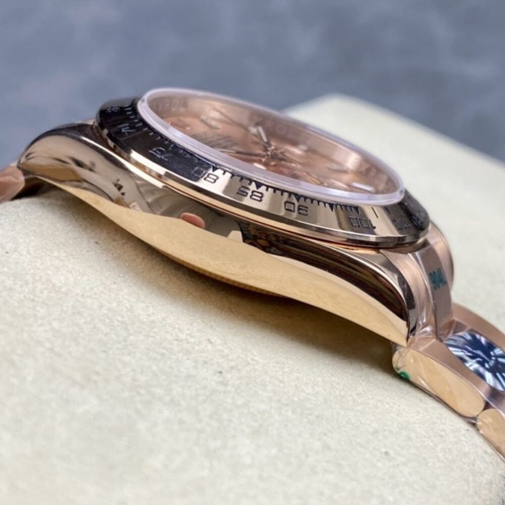 Rolex Cosmograph Daytona 40mm Everose Gold 116505 0013