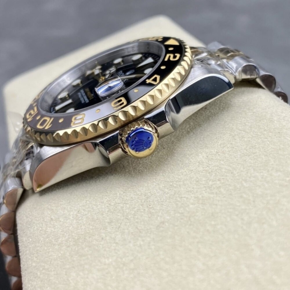 Rolex GMT Master II Oystersteel And 18K Yellow Gold 40mm 126713GRNR 0001