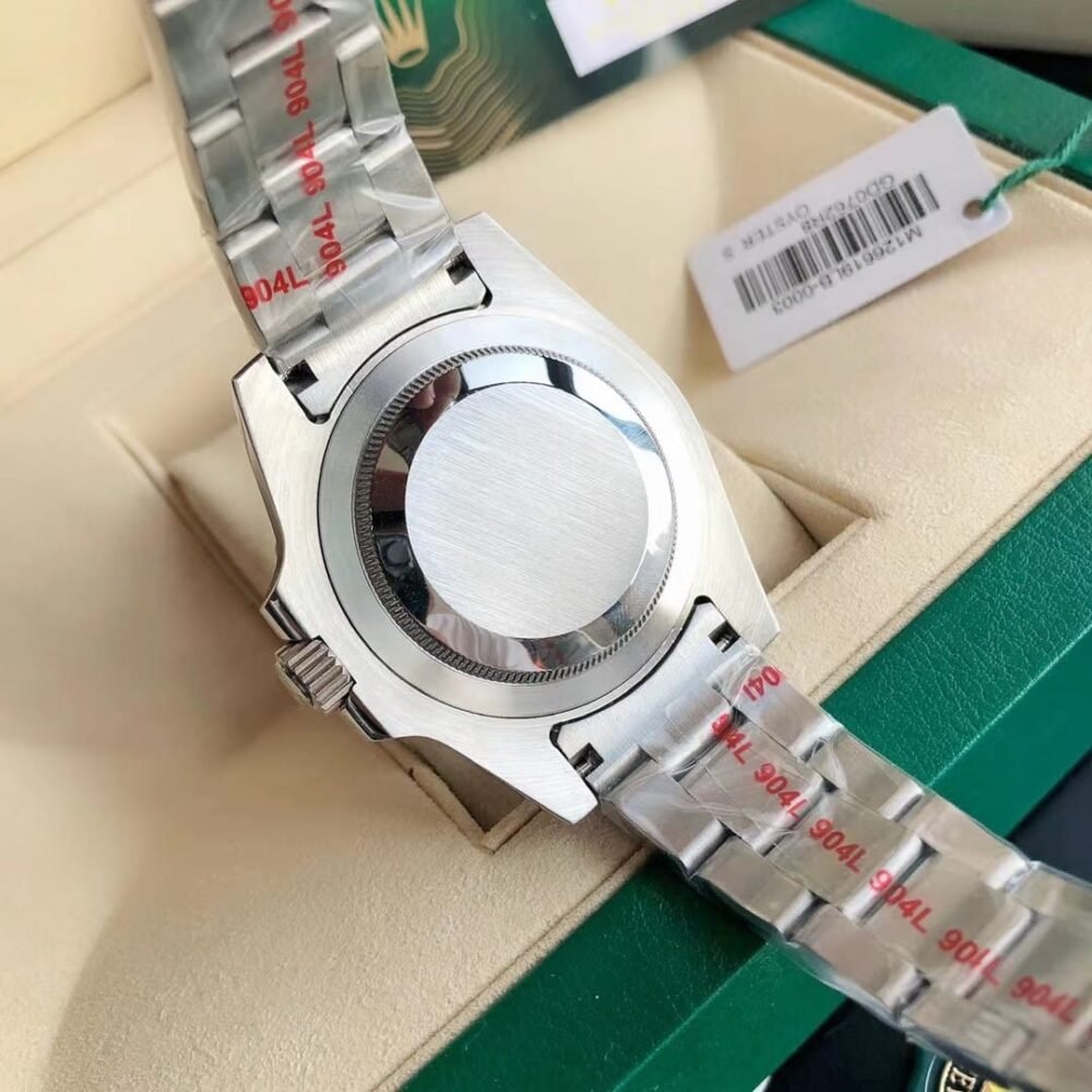 Rolex Oyster Perpetual Silver Dial 40mm M126000 0001