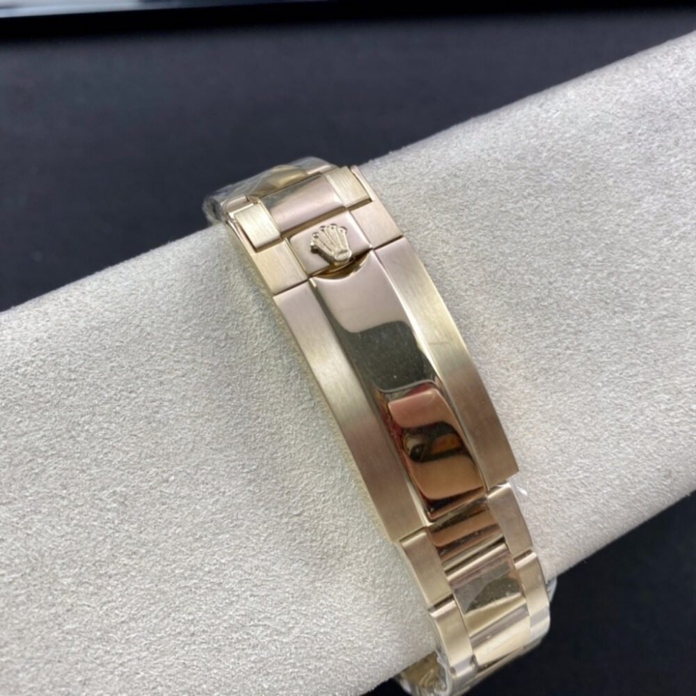 Rolex Submariner Date Blue Dial 18k Yellow Gold 41mm 126618IB 0002
