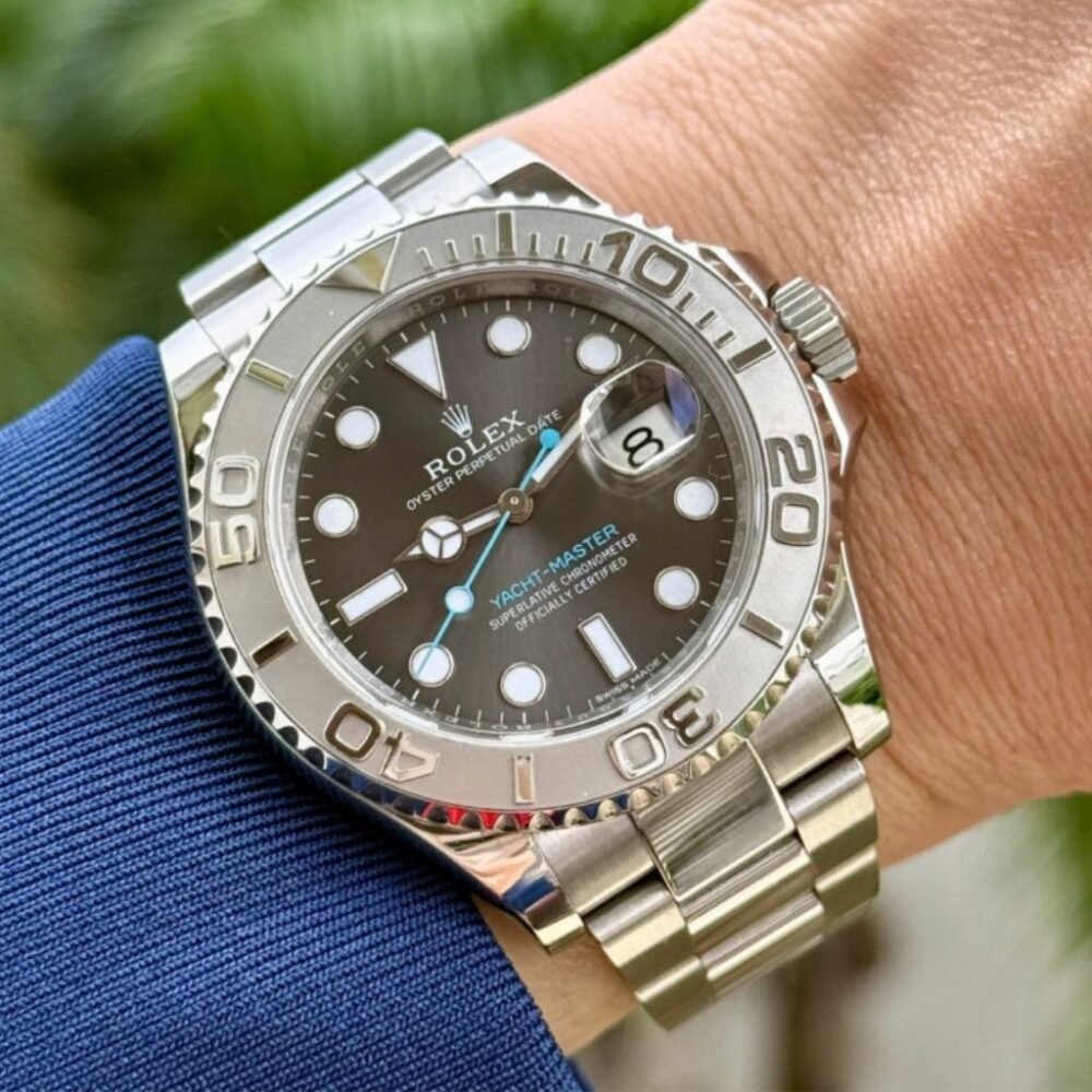 Rolex Yacht Master 40 Oyster Oystersteel Silver And Black 37mm 126622 0001