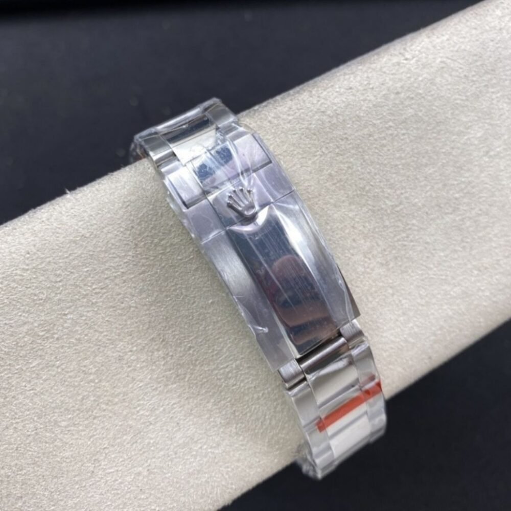 Rolex Yacht Master 40 Oyster Oystersteel Silver And Black 37mm 126622 0001