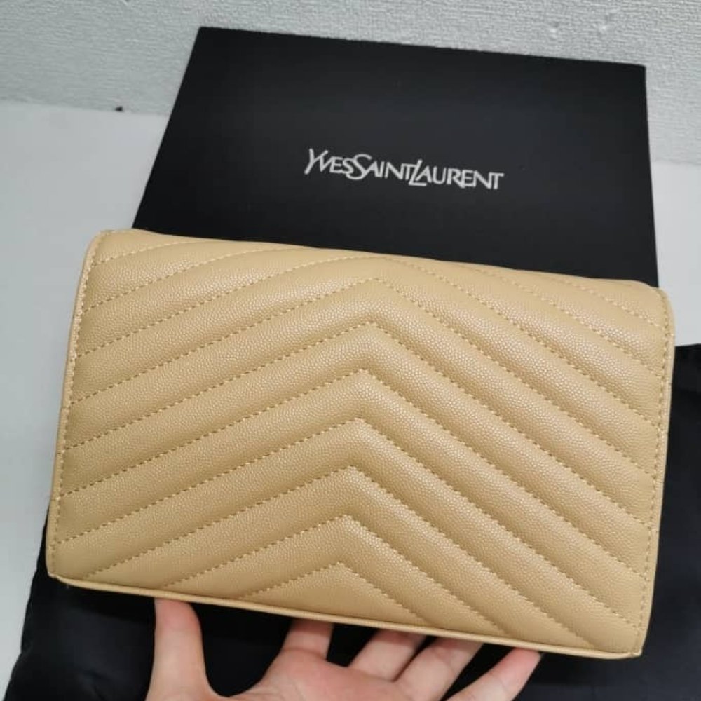 Saint Laurent Envelope Classic Cassandre Chain Wallet In Grain De Poudre Leather Beige 22Cm 377828BOW012721