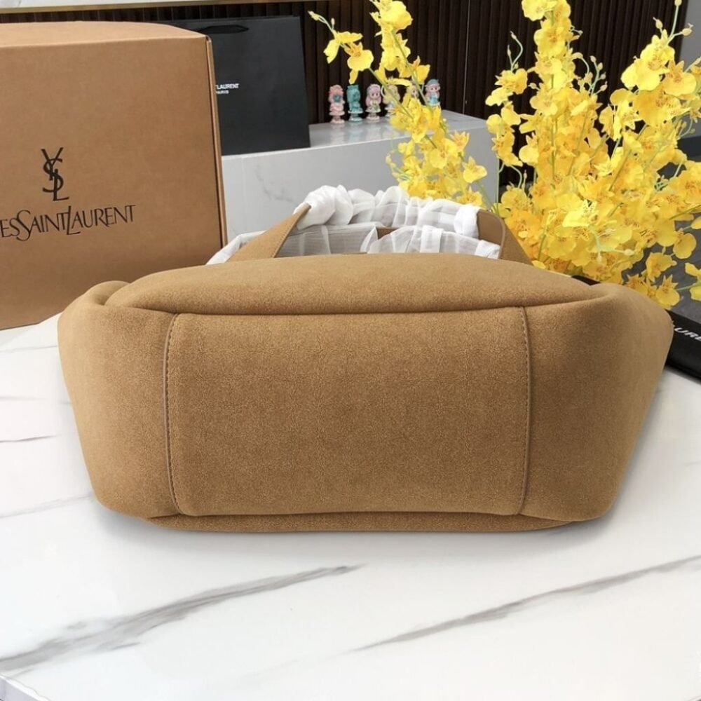 Saint Laurent Le 5 À 7 Bea En Suède Golden Leaf 50cm 763435008IW3194