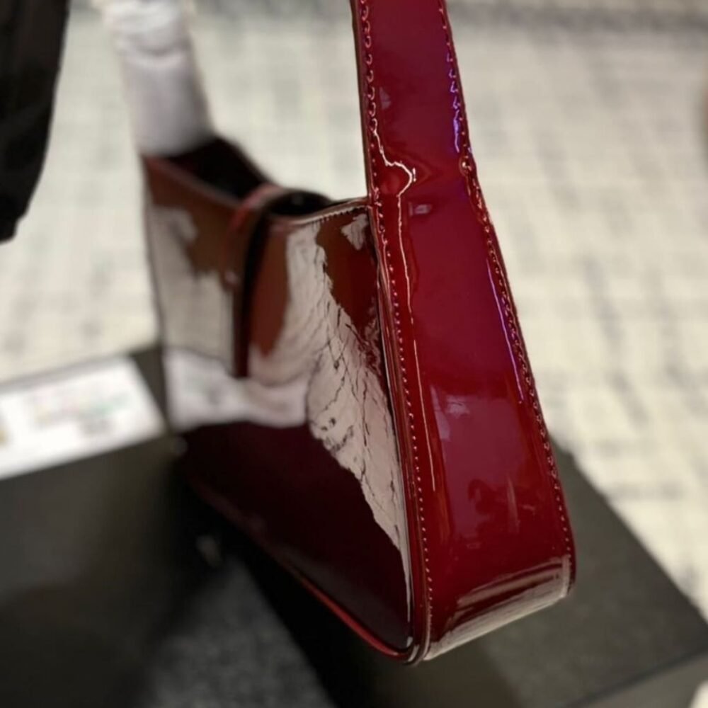 Saint Laurent Le 5 À 7 Dark Red Wine 25cm 657228B870W6413