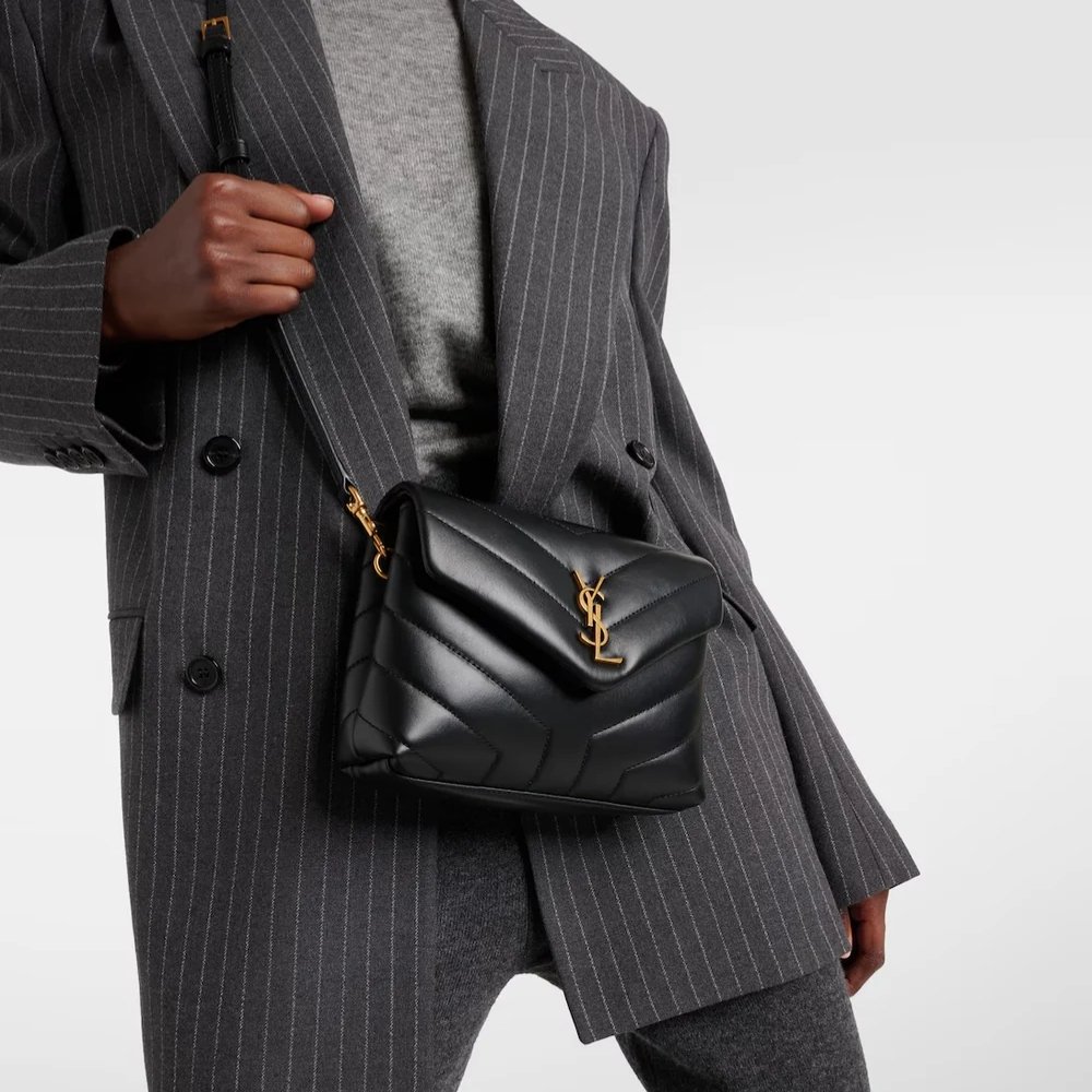 Saint Laurent Loulou Toy Shoulder Bag Black 20Cm 678401DV7071000