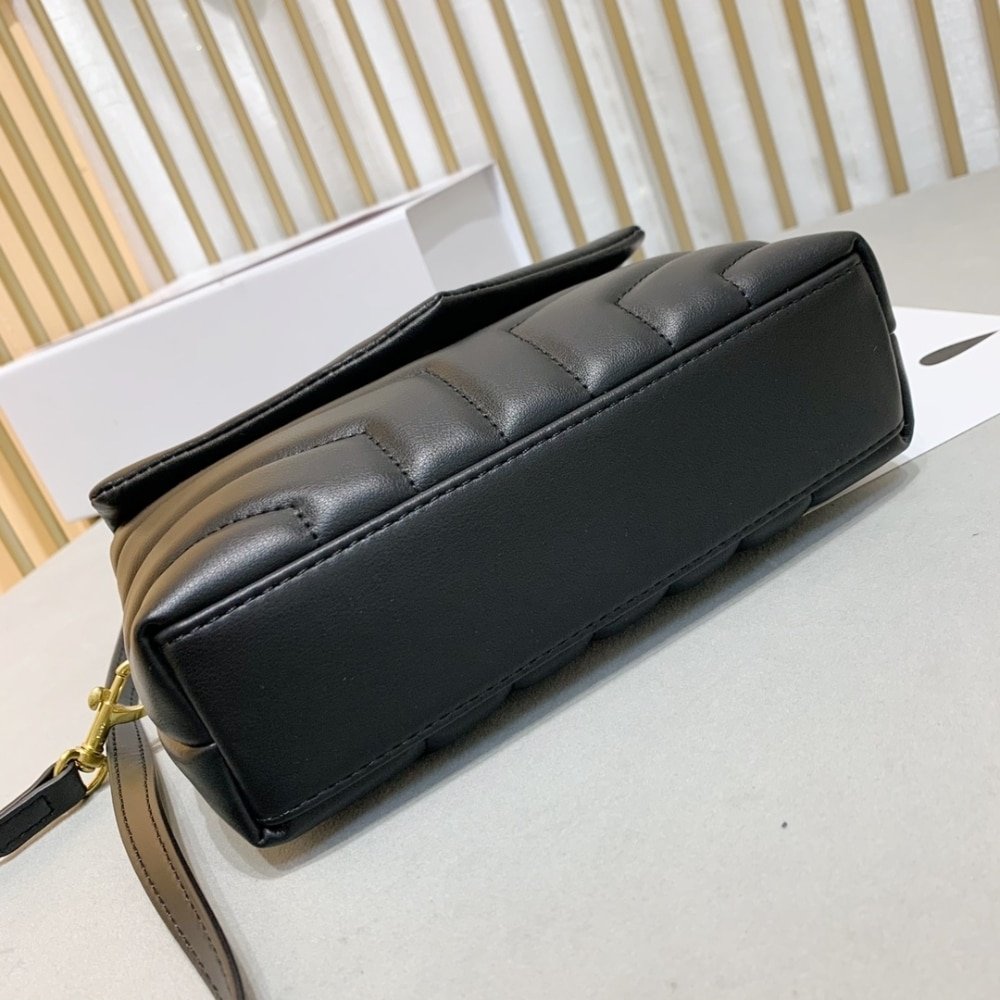 Saint Laurent Loulou Toy Shoulder Bag Black 20Cm 678401DV7071000