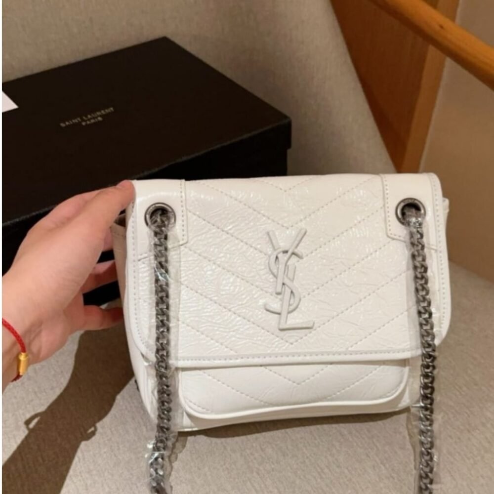 Saint Laurent Niki Baby In Vintage White 21Cm 6331600EN049207