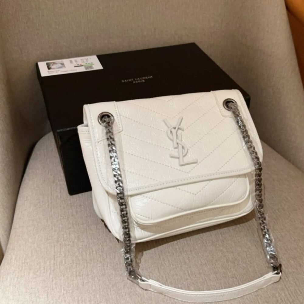 Saint Laurent Niki Baby In Vintage White 21Cm 6331600EN049207