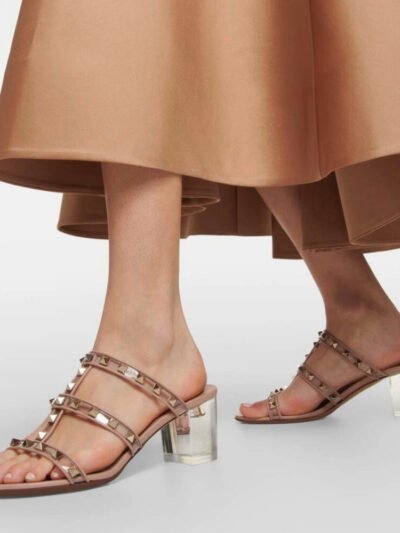 Valentino Garavani Rockstud Slide Sandal In Dusty Pink 2W0S0C47NGU V6L