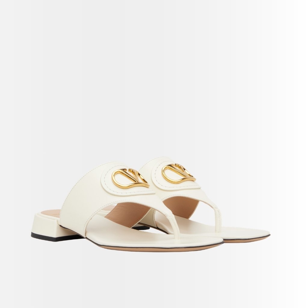 Valentino Garavani Vlogo Signature Thong Sandals White 6W2S0LA9DSH 098